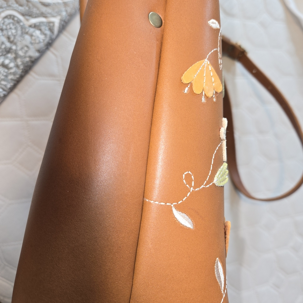 Portland Leather Brown Floral Crossbody Bag - Picture 13 of 14